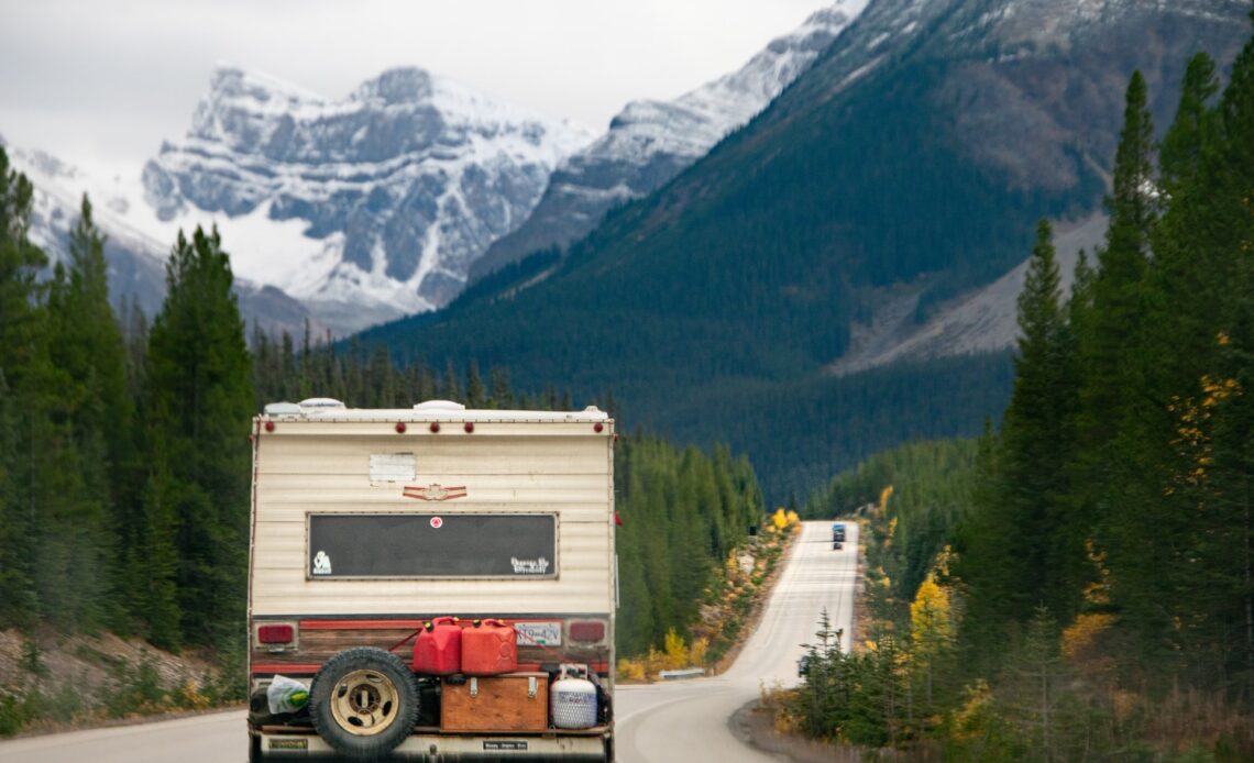 RV driving in Banff, Canada (photo: Farzn Dehbashi)