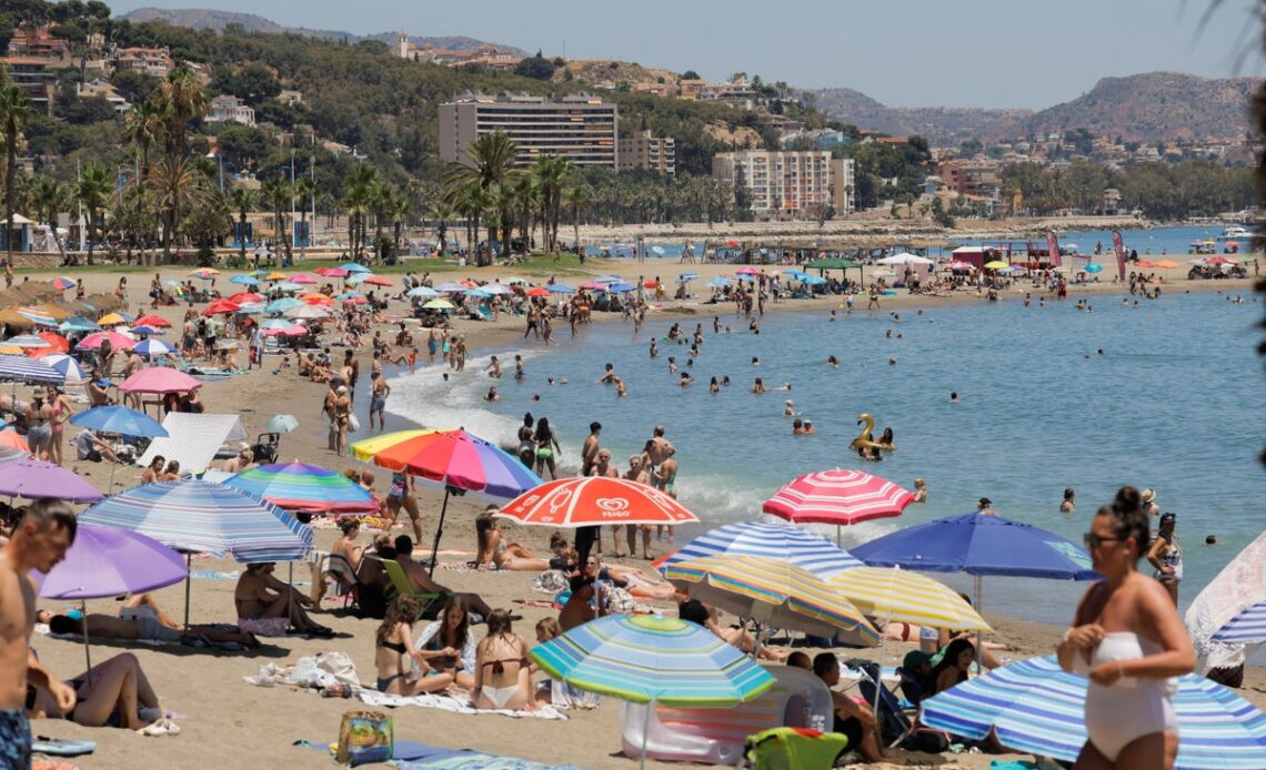 Foreign Office warns Spain tourists to carry these documents