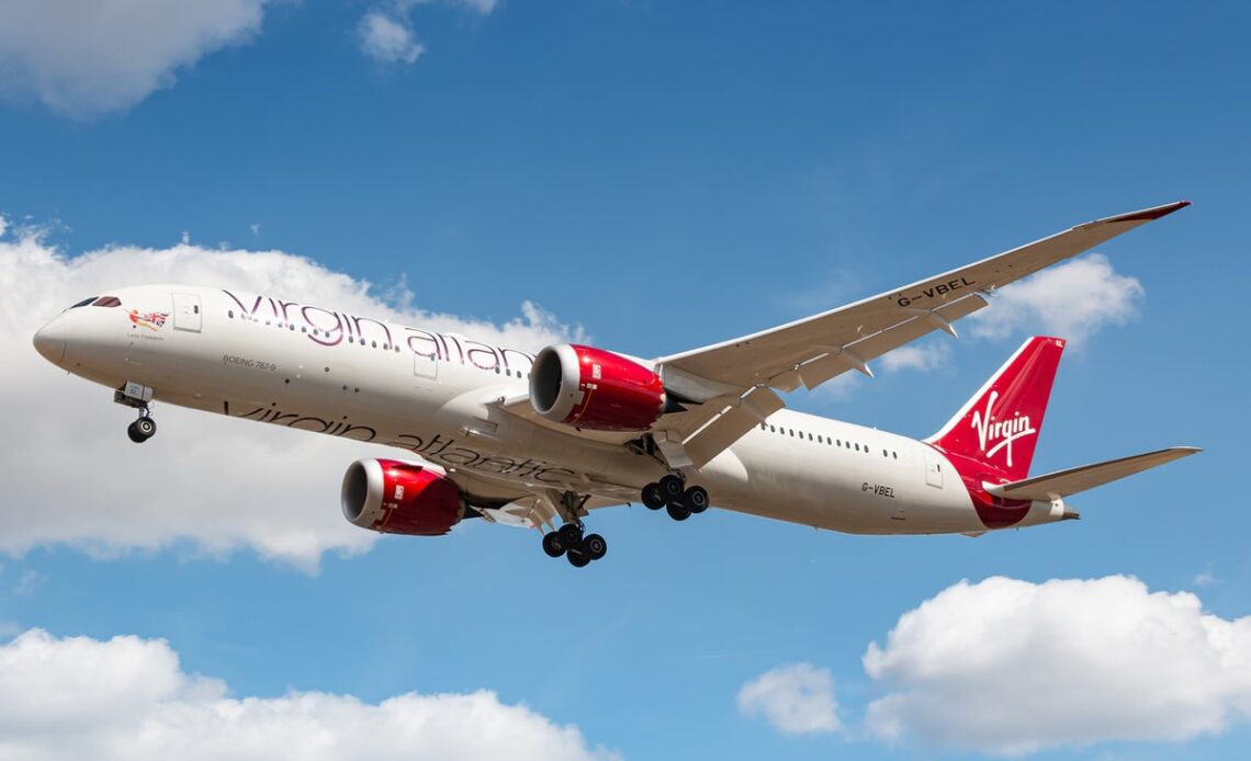 London to LA flight makes emergency landing after man tries to ‘kick out windows’