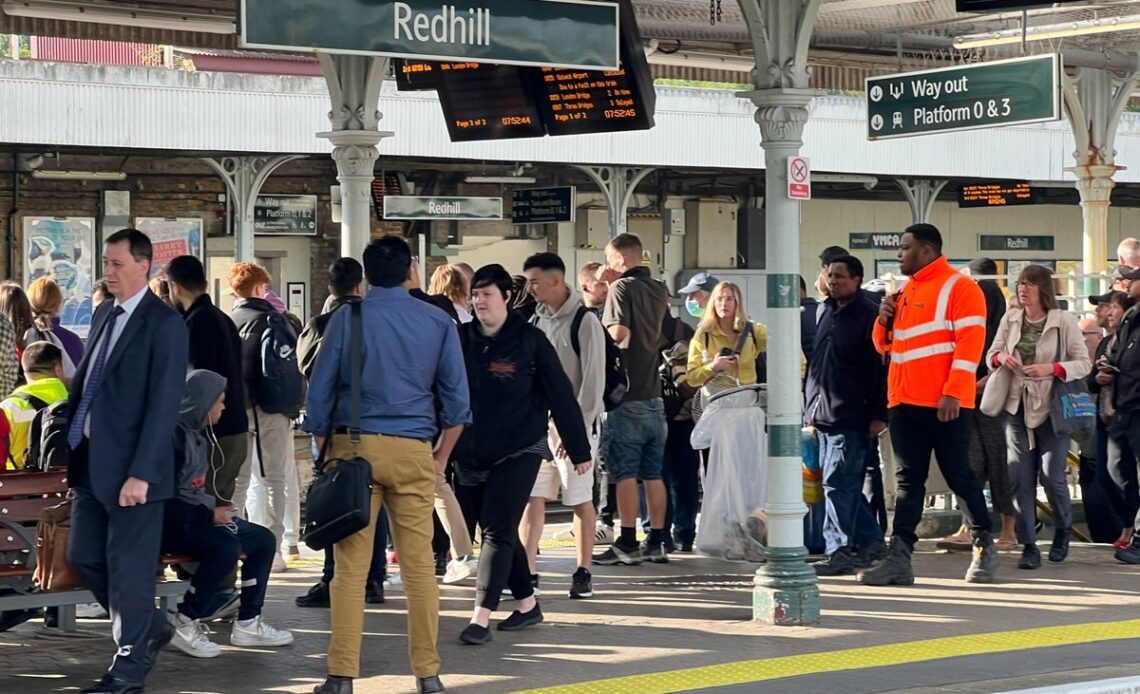 Rail unions accuse ministers of blocking pay deals
