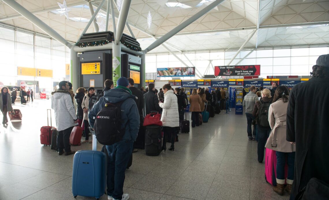 Two in five airport workers are thinking of quitting, says new research