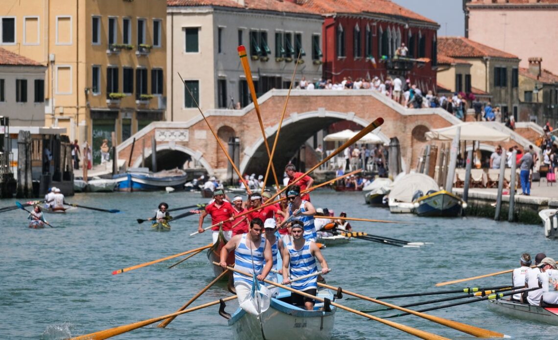Venice to force day-trippers to book ahead and pay a fee