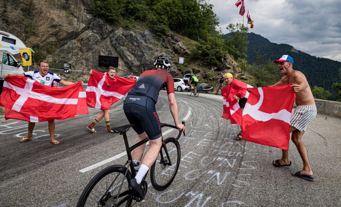 What it feels like to ride up a Tour de France mountain