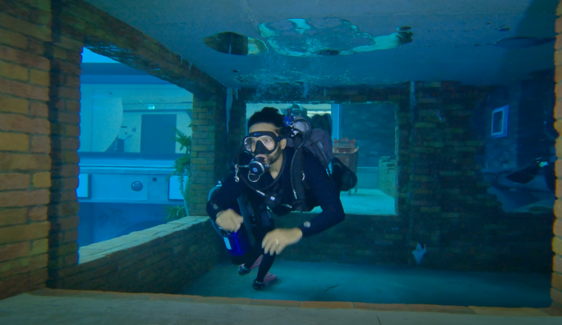 Deep Dive Dubai Challenge Yourself The Deepest Pool In The World