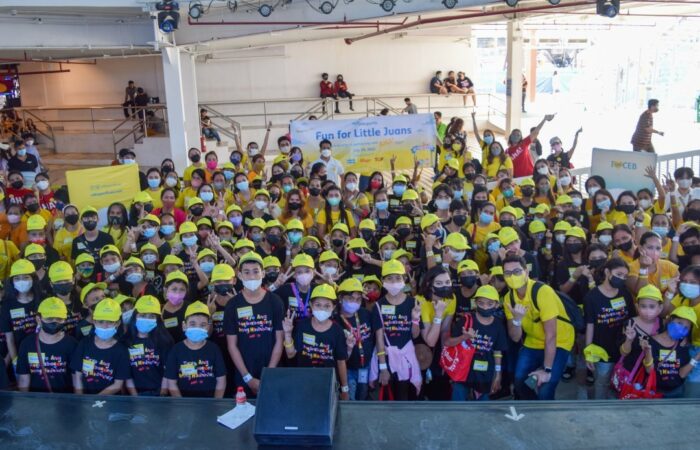 Cebu Pacific and AHA Learning Center brought 100 kids to experience thrilling rides and games at the Star City