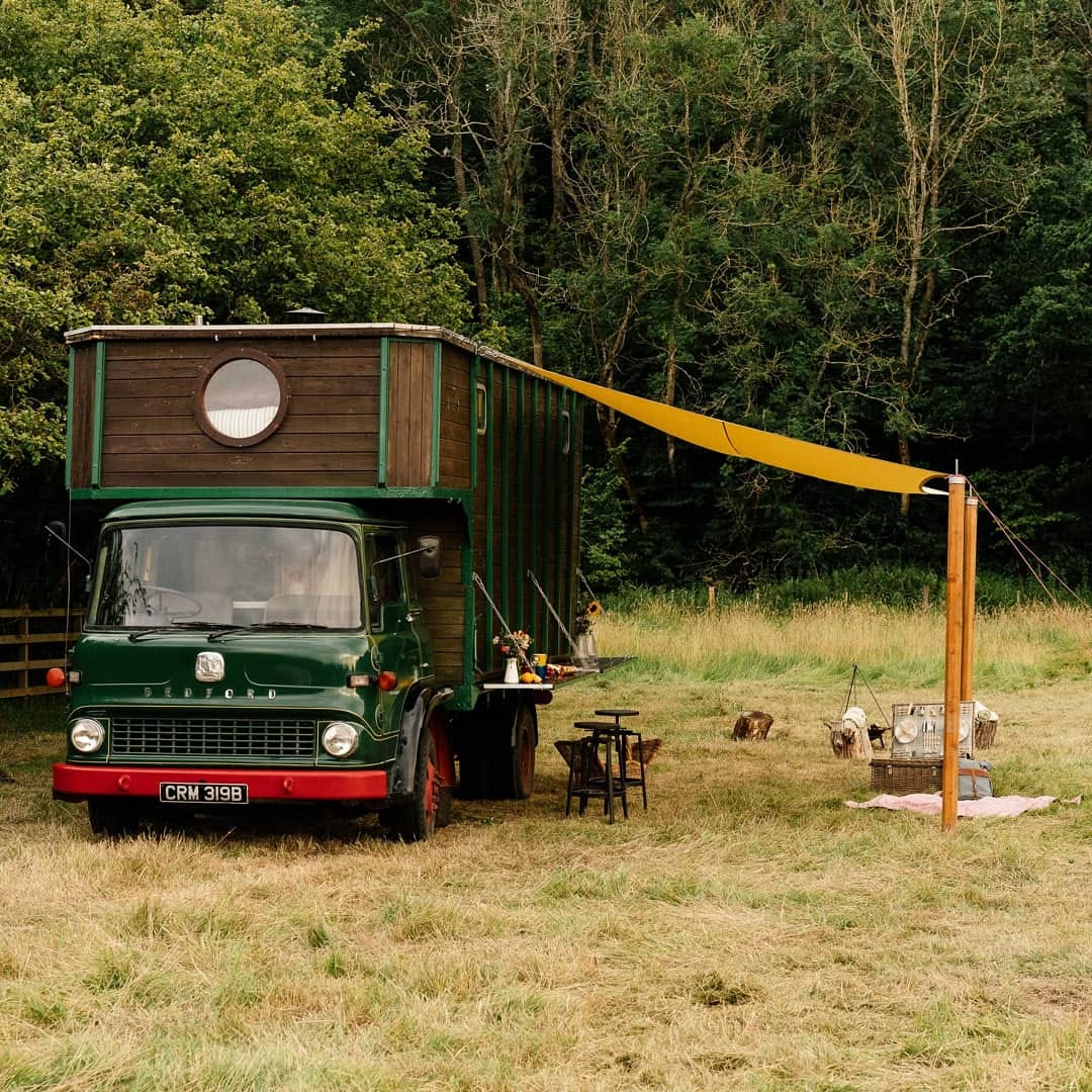 Abbeyfield Horsebox Glamping in England