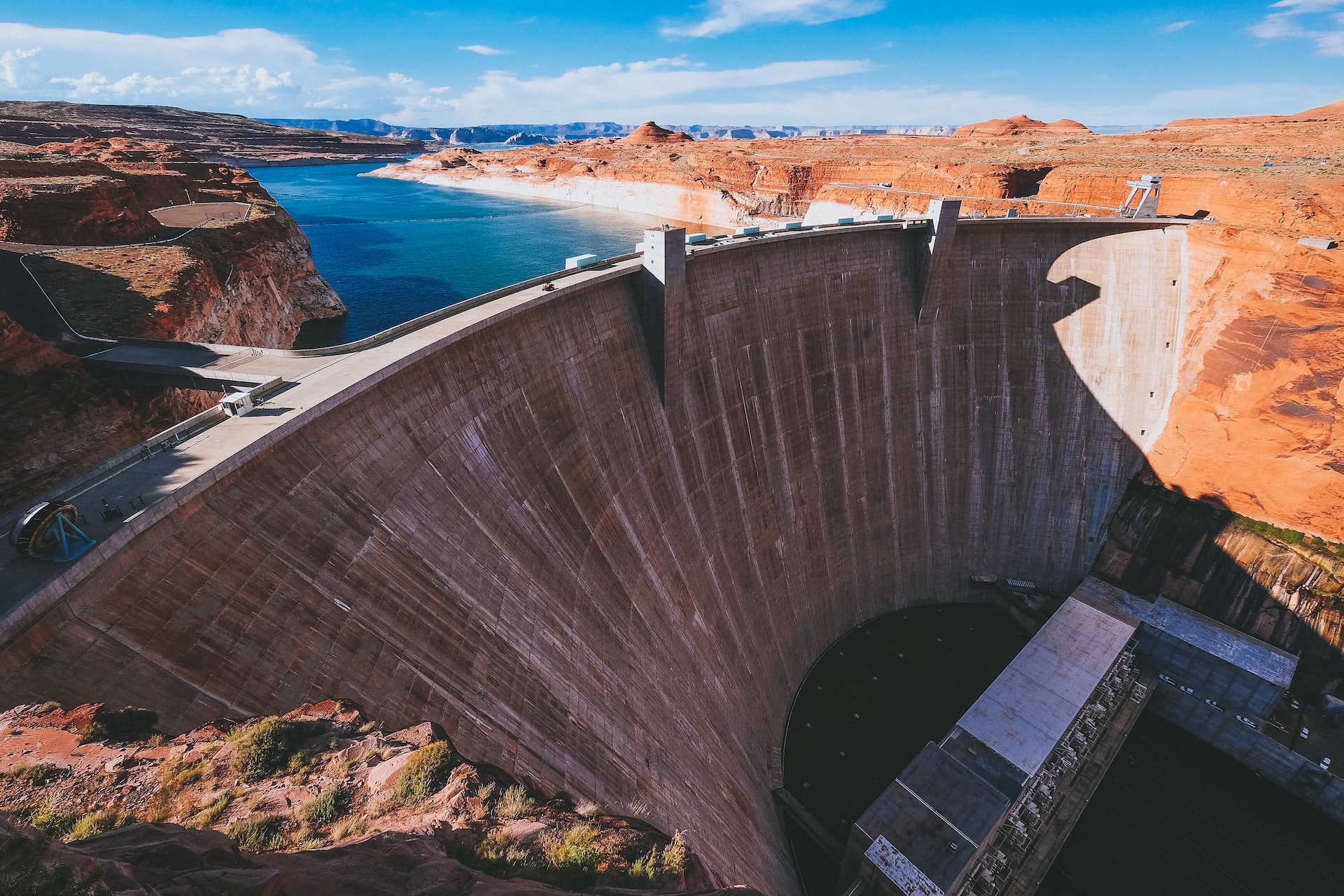 Glen Canyon Dam (photo: John Gibbons)