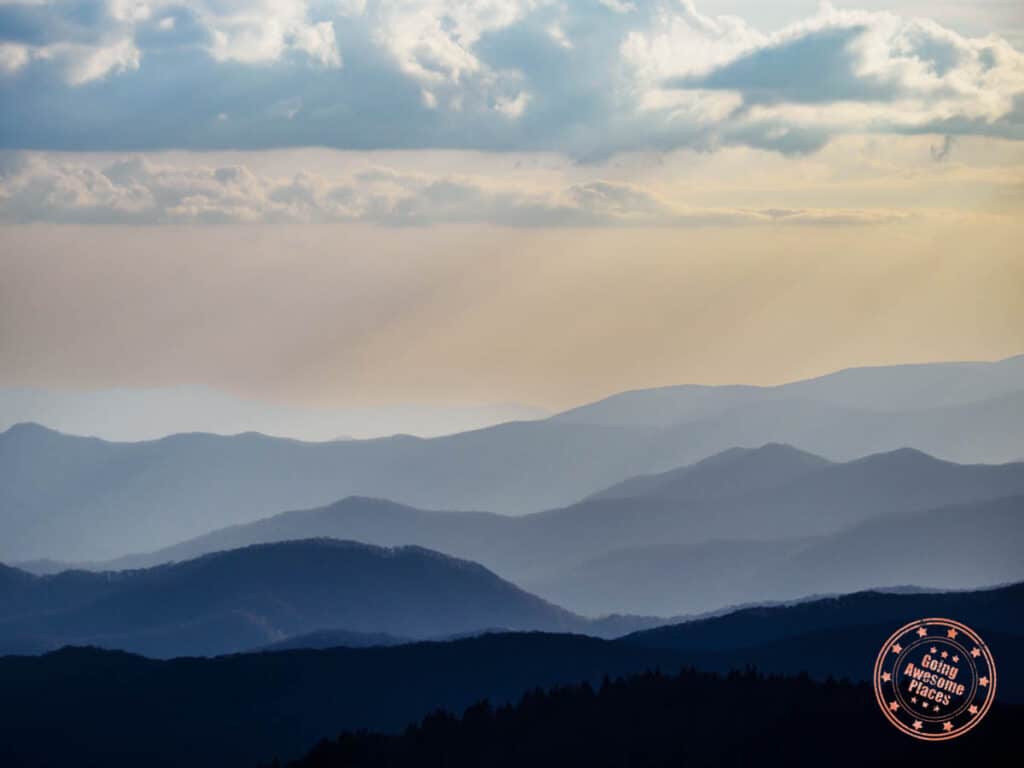 blue mountain silhouette great smoky mountains itinerary