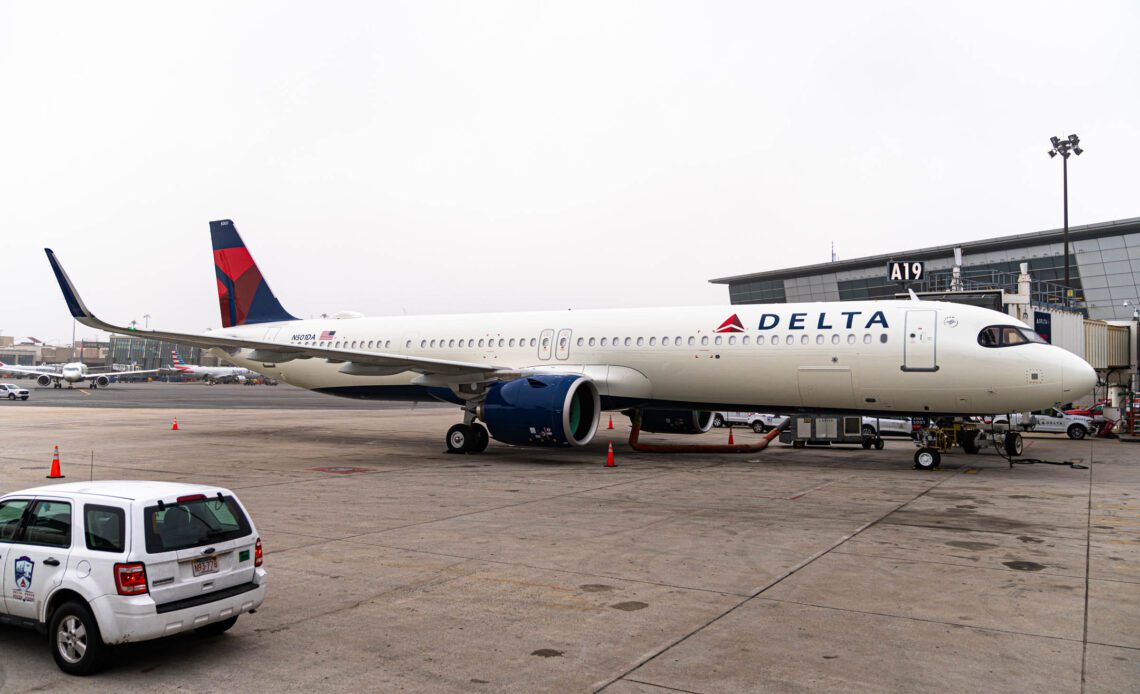 Delta moves top elites behind premium cabins in boarding process