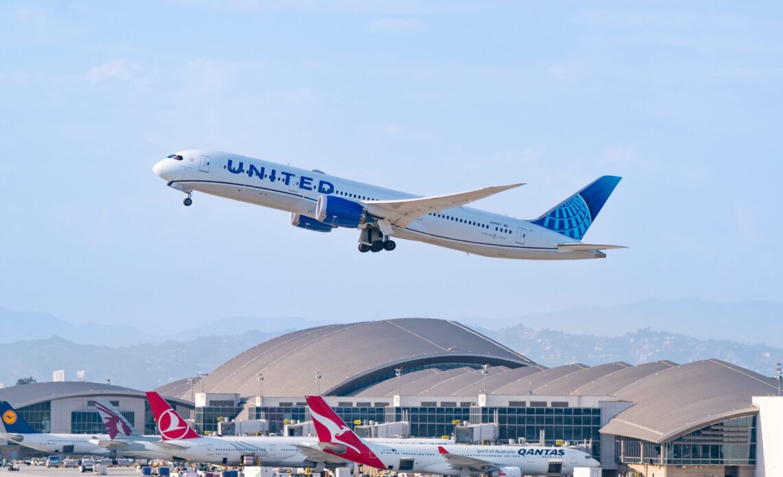 Earn miles with the United Airlines MileagePlus program