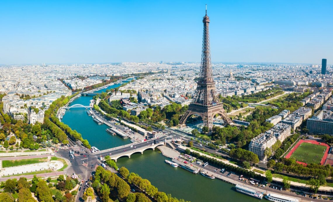 France lifts all Covid restrictions for international travellers