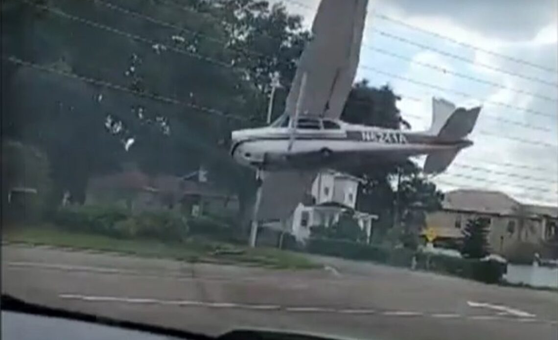 Plane runs out of fuel and drops out of the sky in Florida