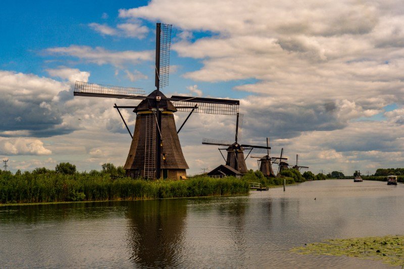 Kinderdijk Windmill and Skyline