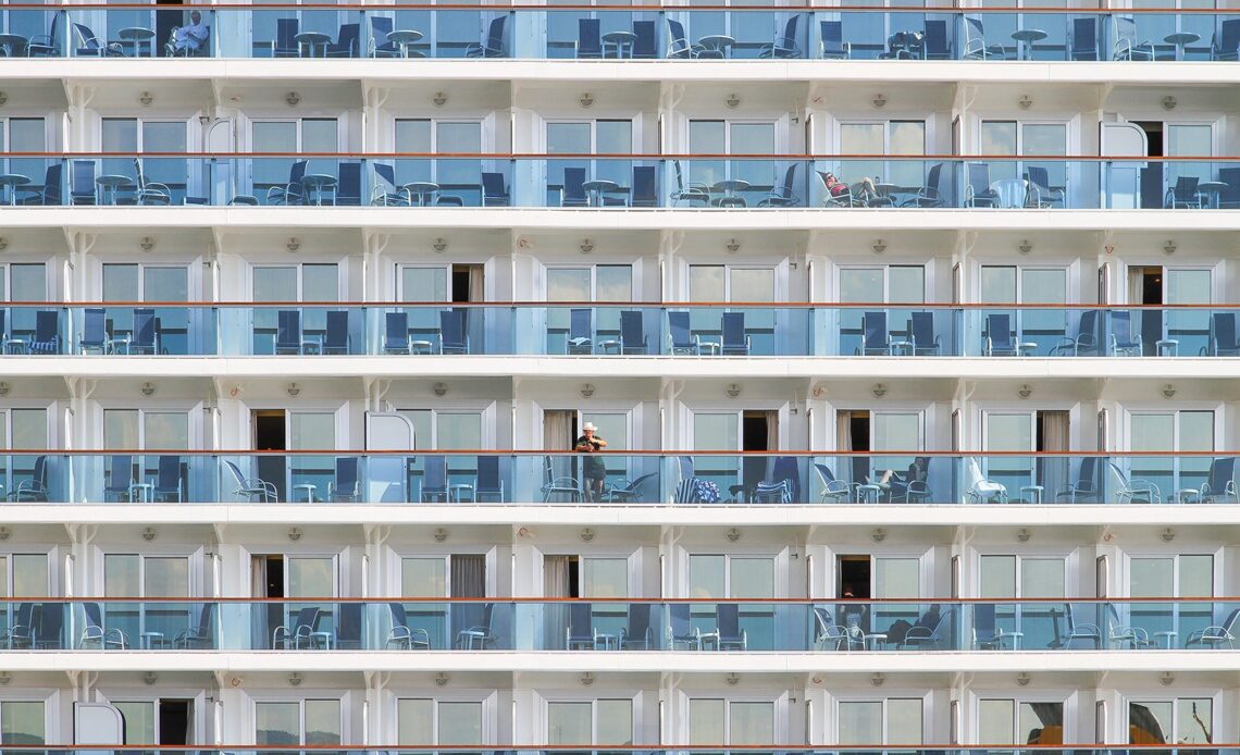 What not to do on a cruise ship balcony