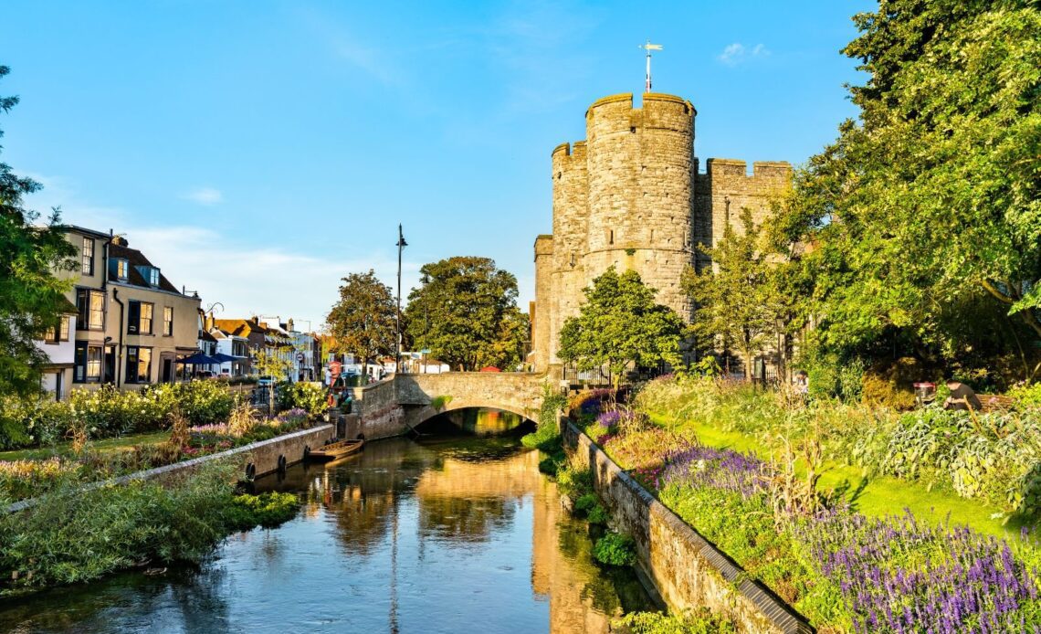 10 Best Day Trips from London (by Train and Car)