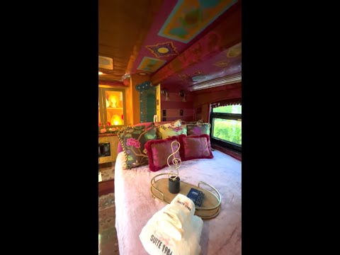 Staying in Dolly Parton's $10,000 tour bus! #shorts