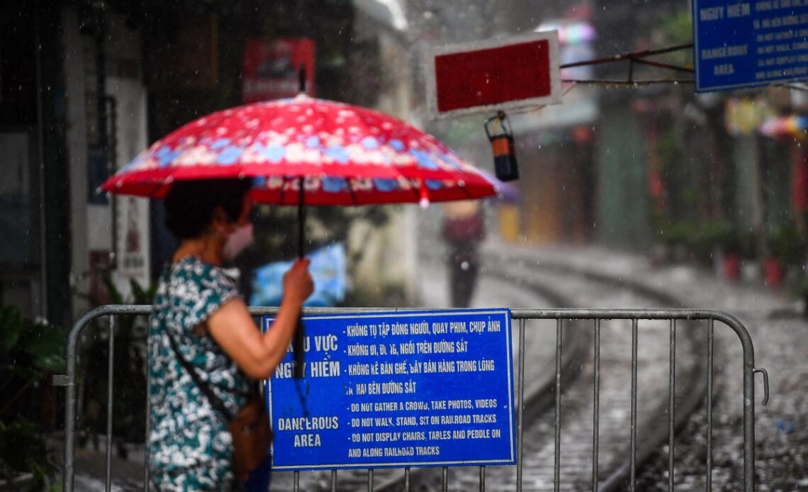 Tourist struck on famous Hanoi ‘train street’