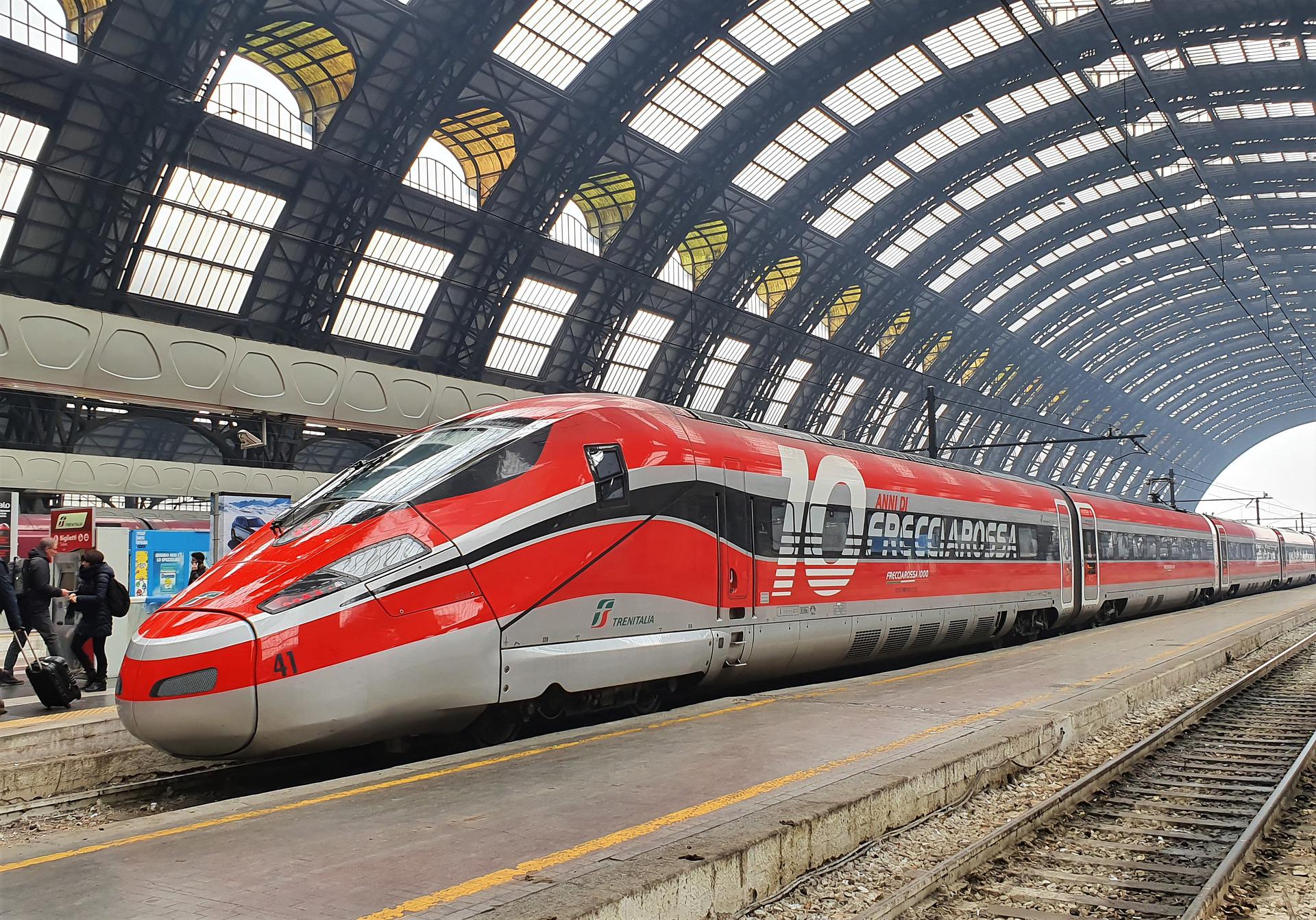 Traveling Italy by high-speed train  (photo: Mood101)