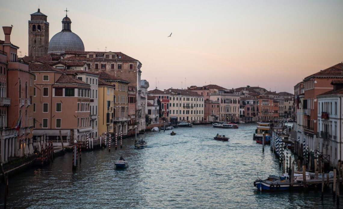 Venice tells tourists to ditch water bottles and drink from fountains