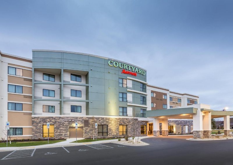 Courtyard by Marriott Bismarck North