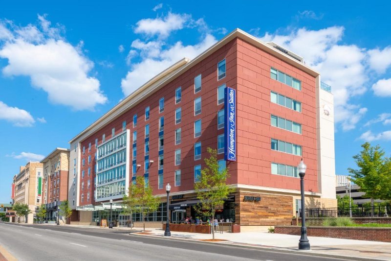 Hampton Inn Suites Fort Wayne Downtown