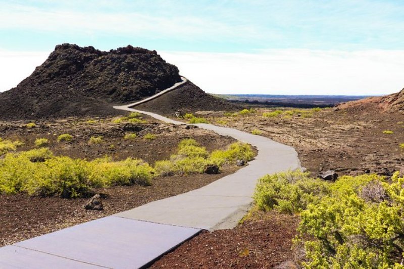 Guided Full Day Tour to Craters of the Moon National Monument Preserve