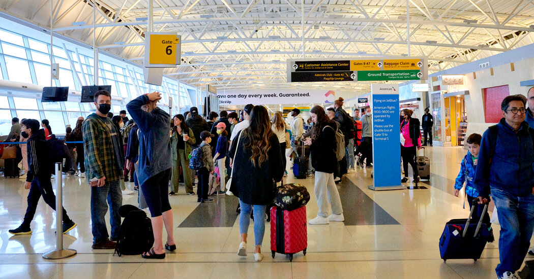 Airlines Cash In as Flexible Work Changes Travel Patterns