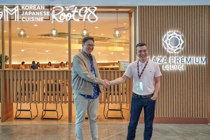 Mr. Steven Lim, Regional General Manager (Southeast Asia) of Plaza Premium Group and Mr. Noel Manankil, Chief Executive Officer of Luzon International Premiere Airport Development Corp (LIPAD)