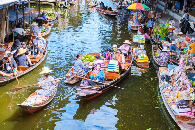 People at Damnoen saduak floating market, Bangkok Thailand 