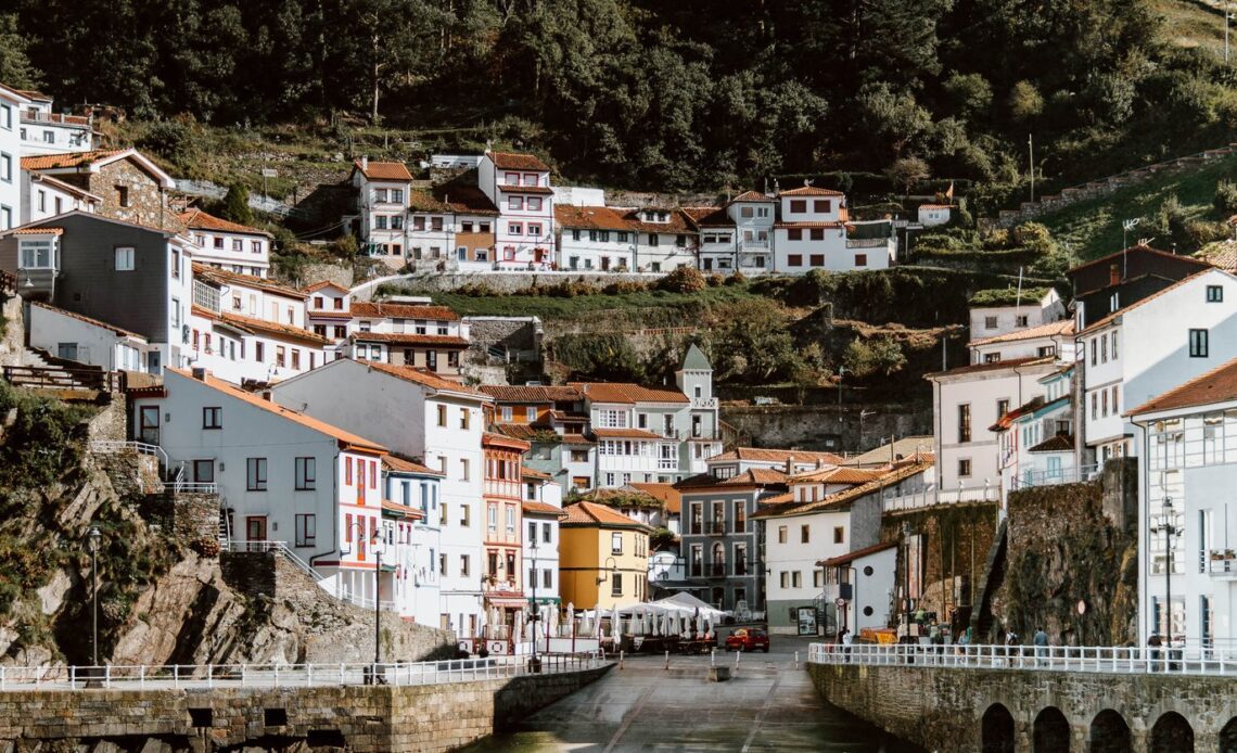 A Short Guide to Cudillero