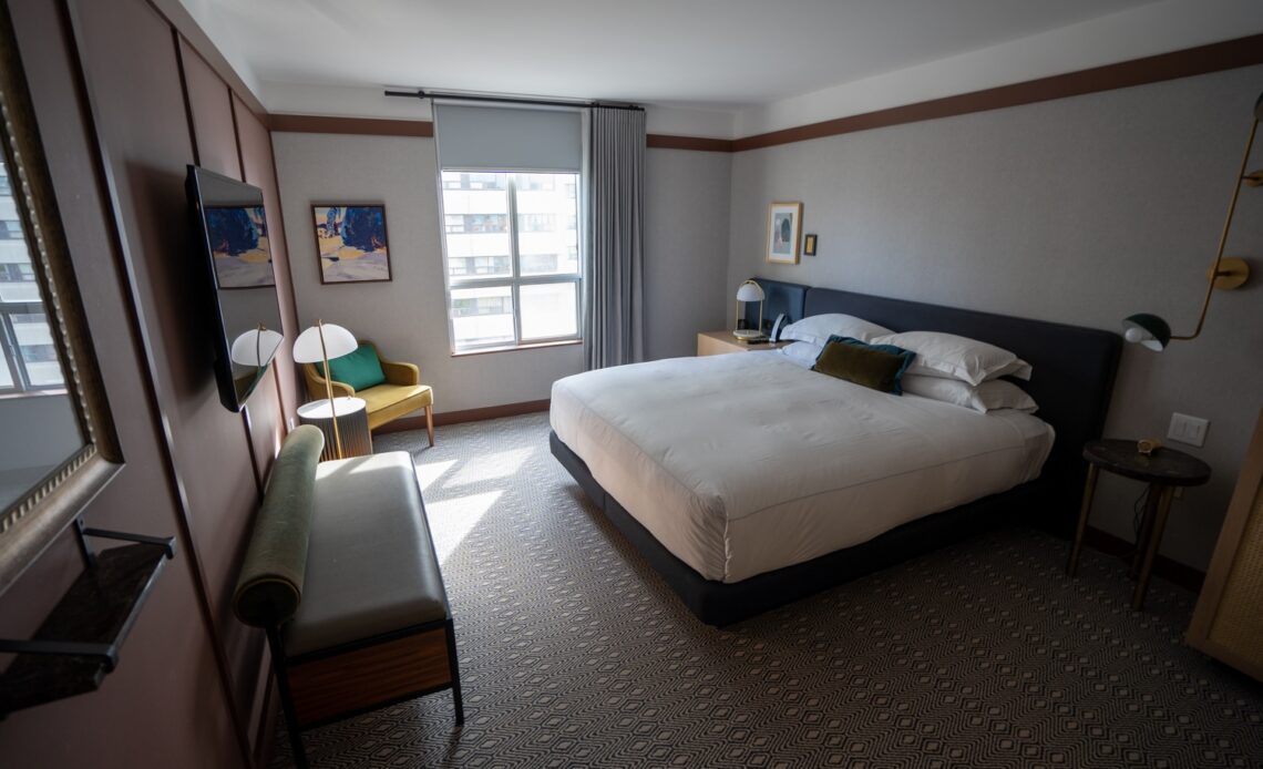 Review: Kimpton Saint George Toronto