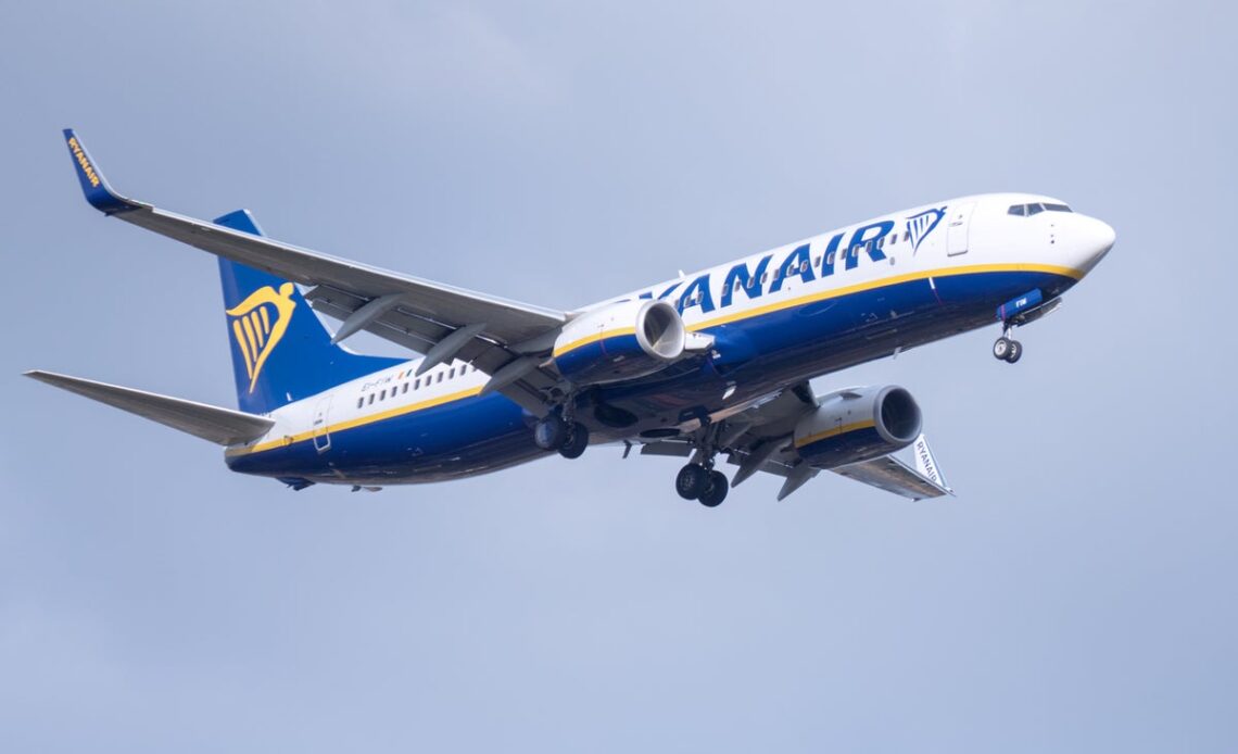 Ryanair passenger avoids jail for being drunk on plane because ‘crew kept serving her’