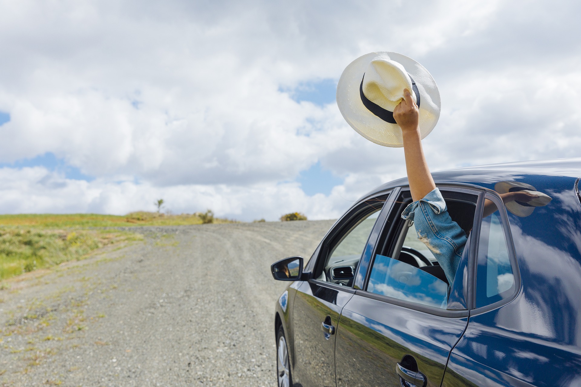 People having fun on a road trip (photo: ????????? ???????)