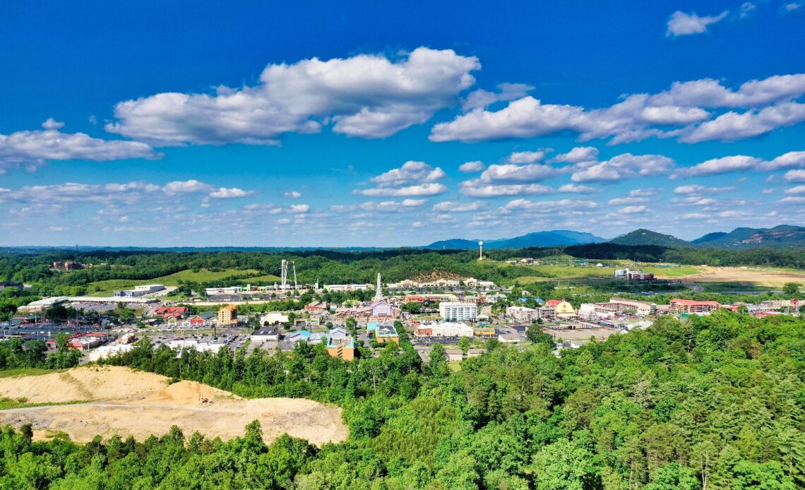 Pigeon Forge (photo: Solar_Vulpine, Adobe Stock)