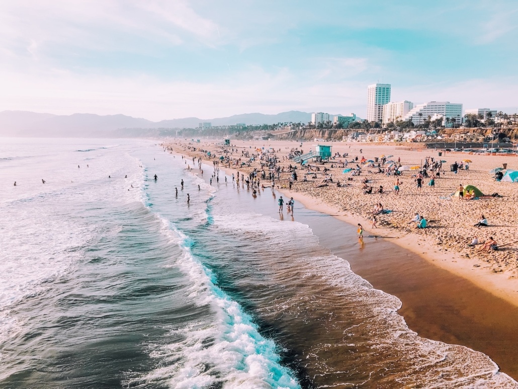 Santa Monica Beach - Places to stop between Los Angeles and San Diego