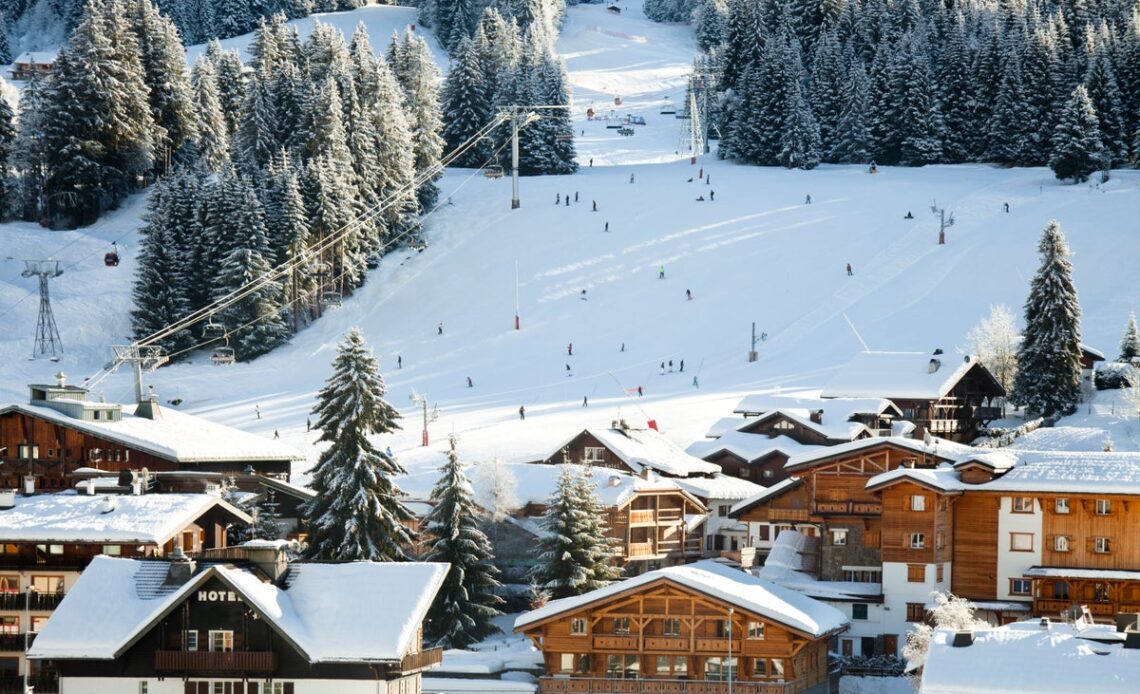 French ski resort is first in Europe to ban smoking on slopes
