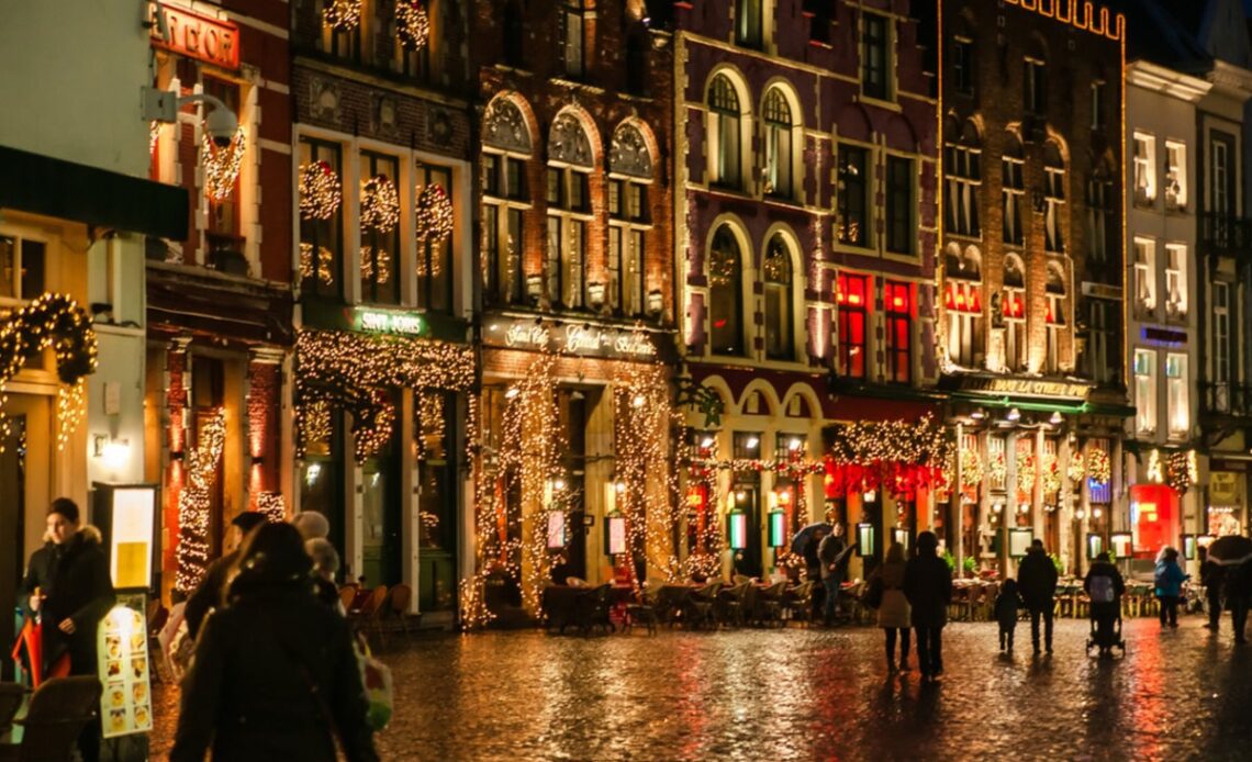 How to spend the perfect long weekend in Bruges this Christmas