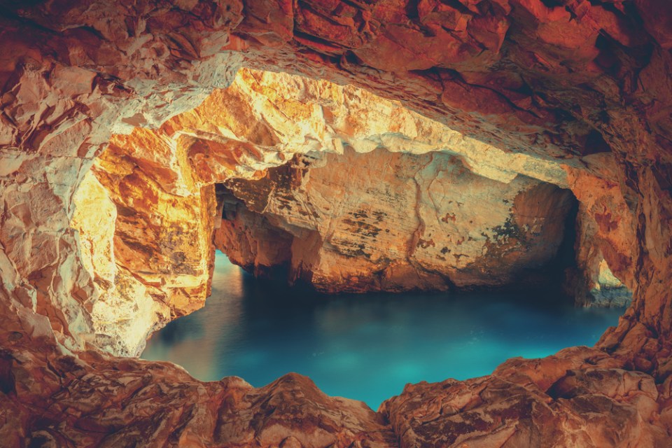 The Rosh HaNikra natural grottoes