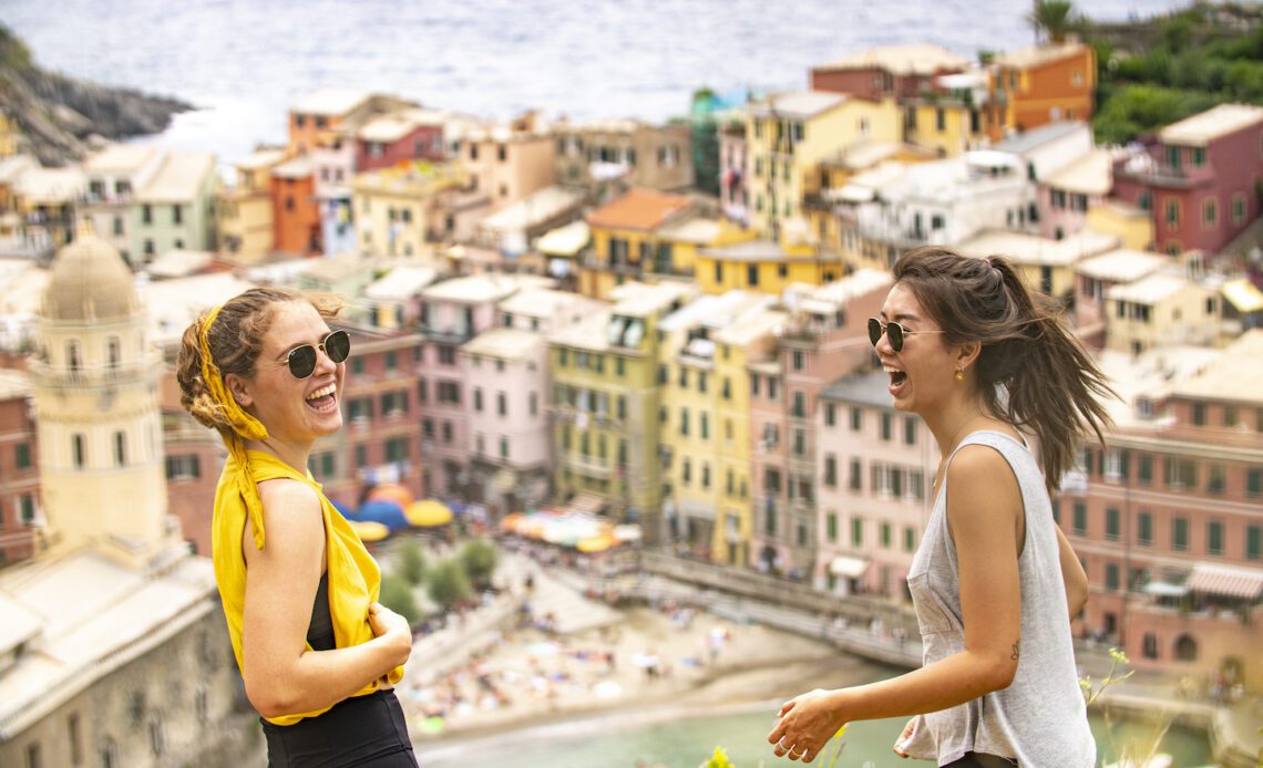 Solo Travel for Women - A Beginner’s Guide