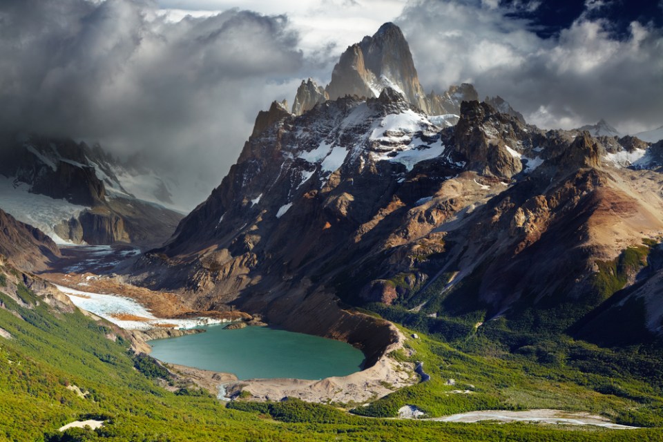 Mount Fitz Roy and laguna Torre, Los Glaciares National Park, Patagonia, Argentina