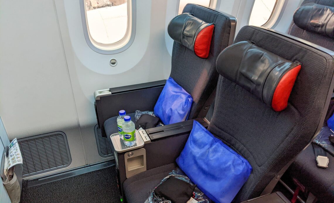 Why Air Canada Premium Economy Is a Great Deal