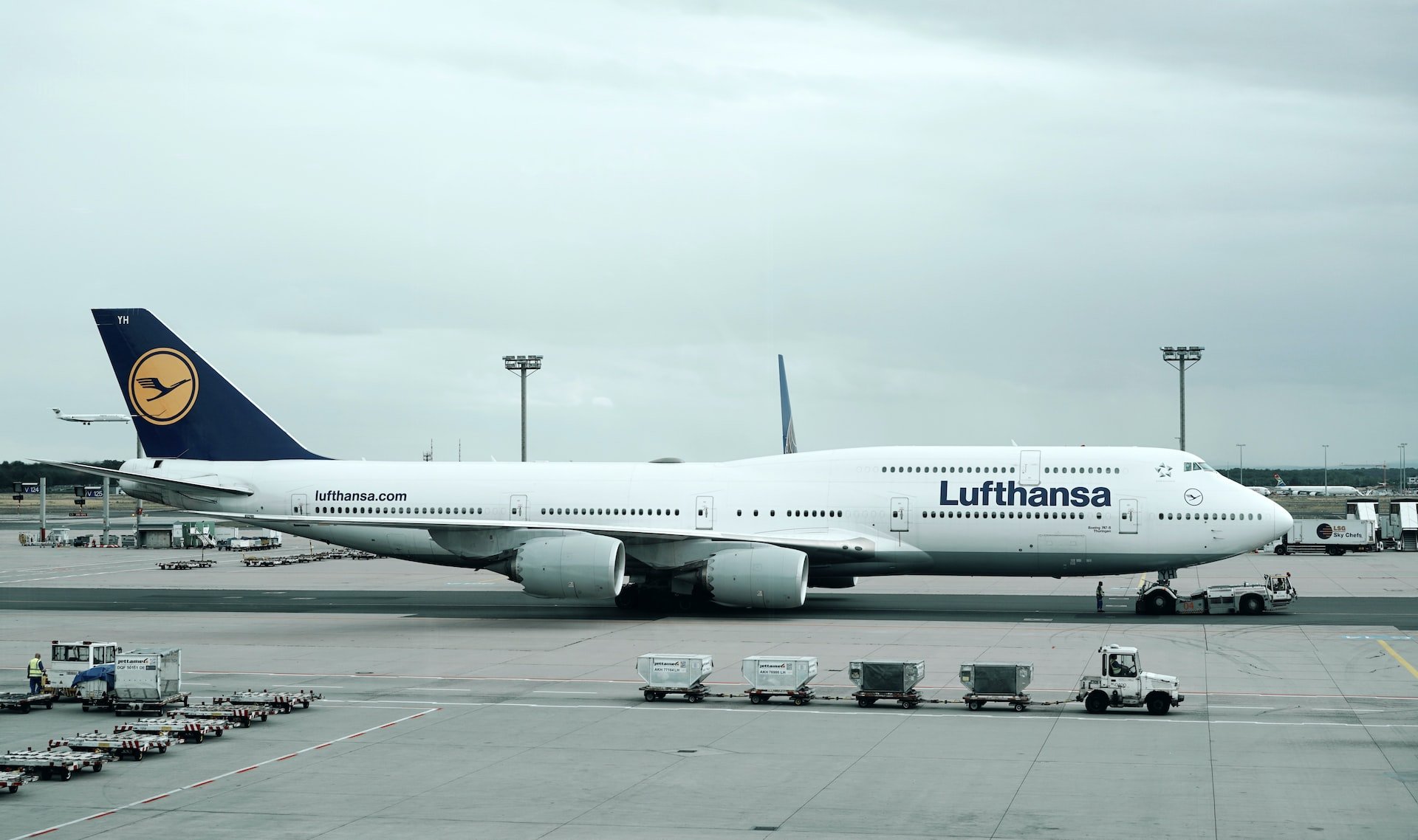 A Lufthansa jumbo jet parked in Frankfurt, Germany (photo: Nick Herasimenka)