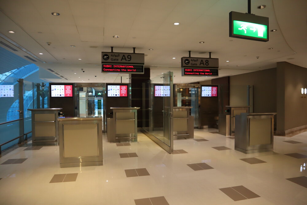 Emirates First Class Lounge (Concourse A) – Boarding gates