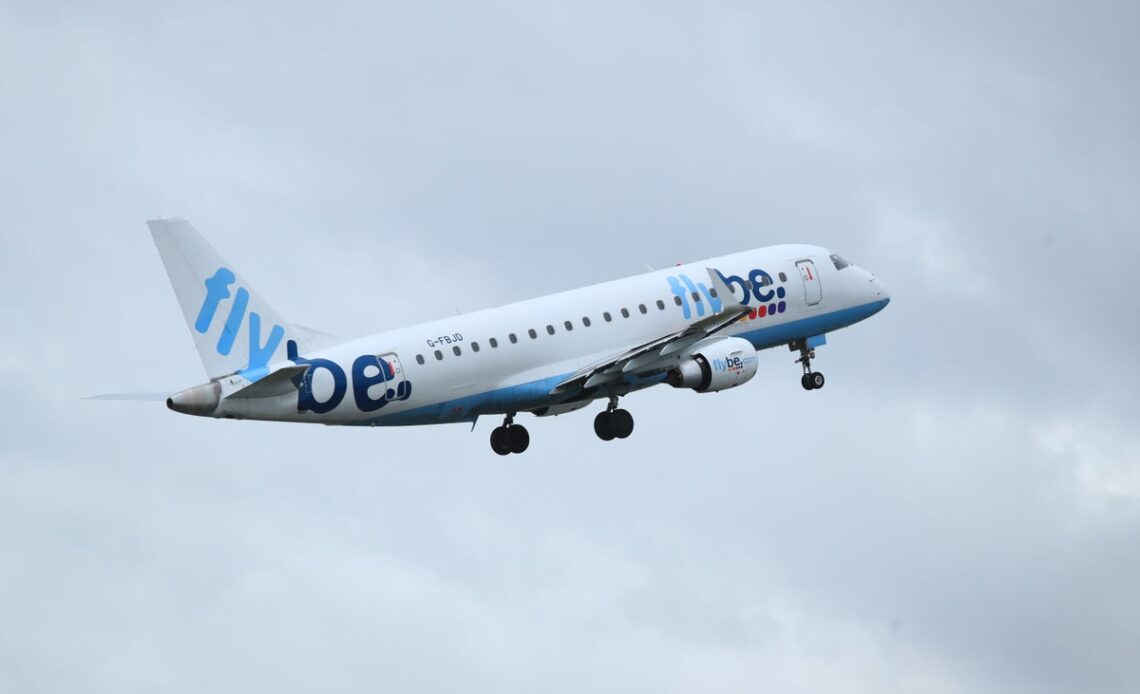 Flybe collapse: Airline cancels all flights leaving passengers stranded