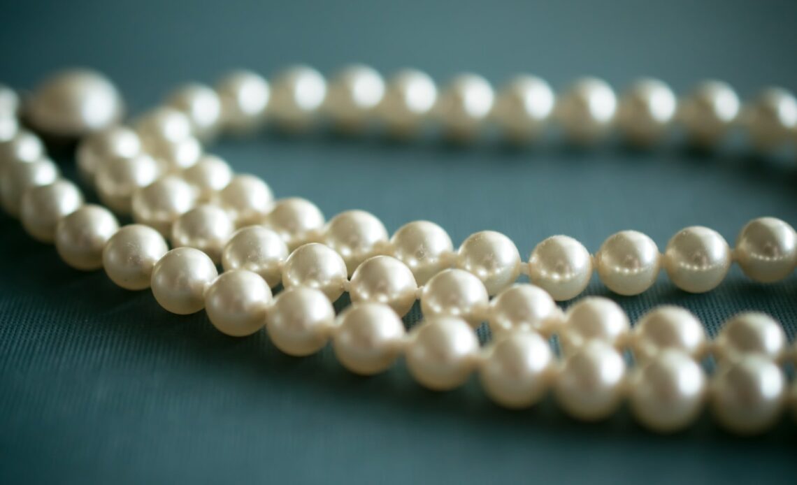 Pearl necklace (photo: Tiffany Anthony)