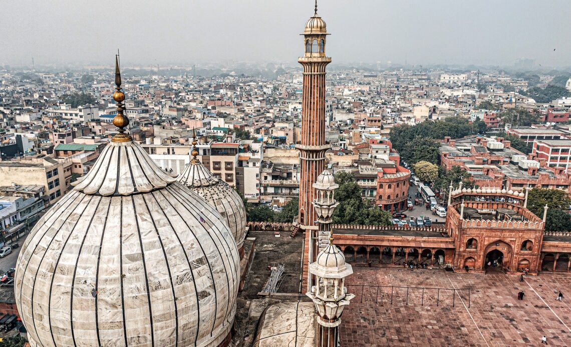 View of Delhi from the Jama Masjid mosque, one of Delhi's historical places (photo: confused_me)