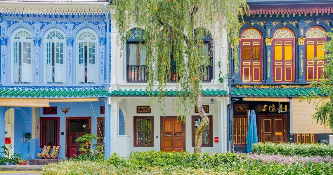 Walk through the world: discover Singapore’s rich cultural heritage and diverse neighbourhoods