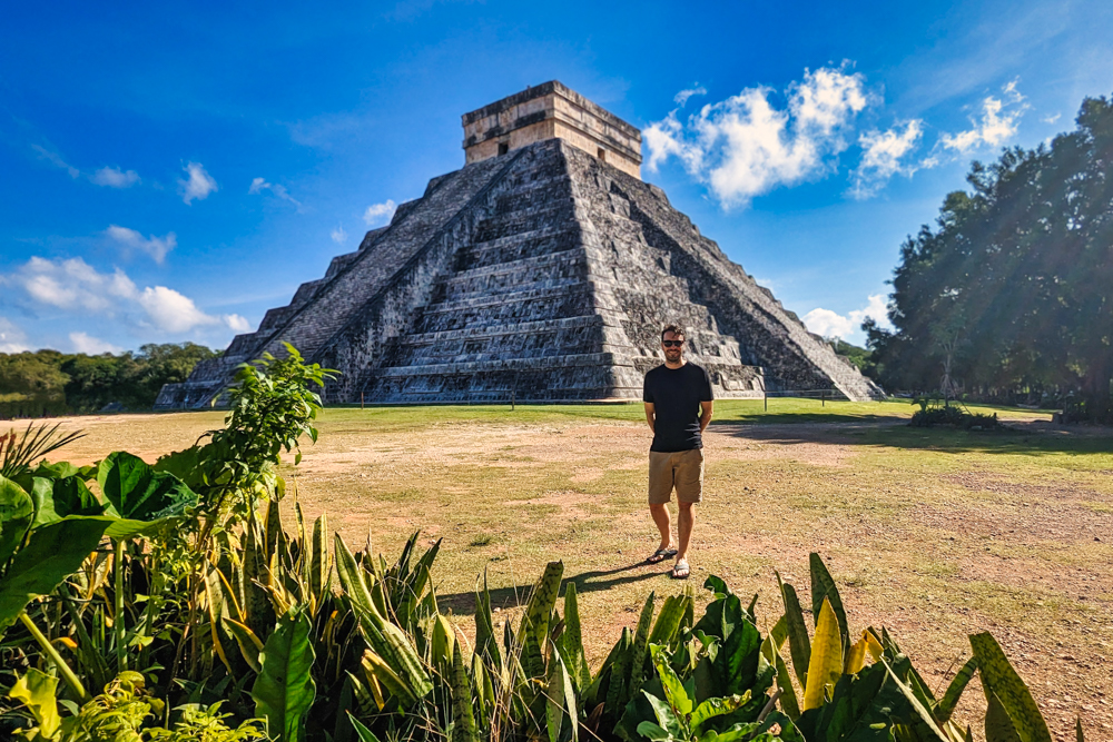 Peter standing in front of Chichén Itzá
