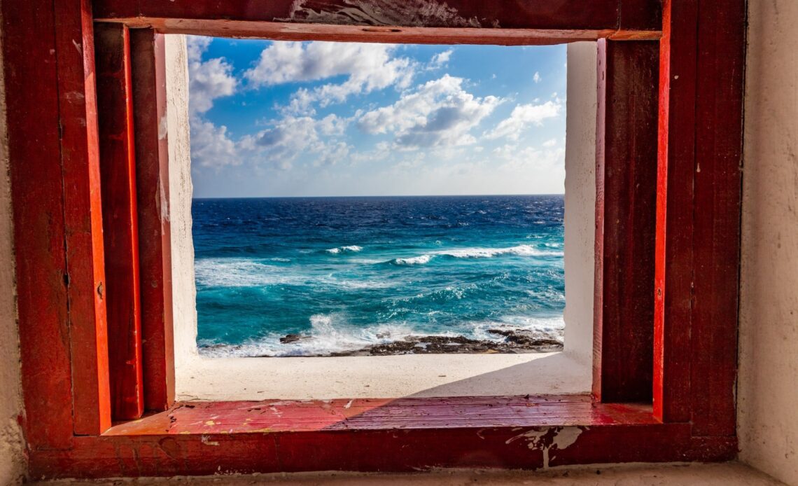 Sea view from Cozumel (photo: Devin H)