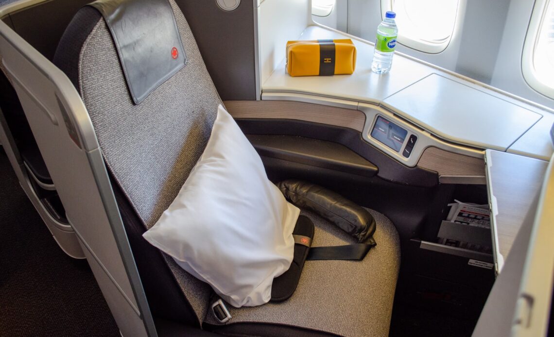 Review: Air Canada 777 Signature Class Sydney to Vancouver